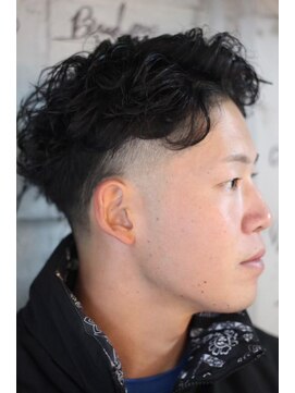 キングスマントーキョー 三鷹店(KINGSMAN TOKYO) アップバング / ツーブロック / スキンフェード[三鷹/バーバー]