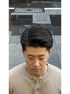 大人barberスタイル　ウェーブパーマ