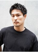 センターパートウルフカットツイストスパイラルパーマゆるめ黒髪