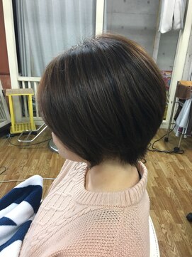 美容室エルカミノ 大人可愛いショートボブ