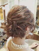 コハク(COHAQ BEAUTY AND RESORT)&nbsp;大人ラフ♪シニヨンアレンジ