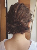 フォルメージ(formage)&nbsp;ゆるシニヨンアレンジ