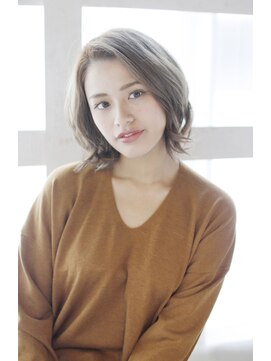 ゴッドハンド 横浜店 透け感カラーの外はねカール