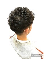 銀座マツナガ 神田店&nbsp;ゆるふわパーマツーブロック刈り上げ短髪