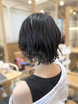 アロマ ヘアー ルーム 新宿3号店(AROMA hair room) ショートでつくる抜け感ウェット系パーマ！