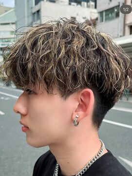 ゴールド 京都 三条(GOALD) ツイストスパイラルハイライト