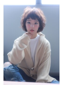 シエナ 渋谷(Siena) sienaオン眉ショートバングふわっとボブ