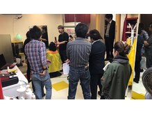 フィックスクロップ(fix crop)の雰囲気（縮毛矯正の講師が施術します!クセの悩みを解消しましょう。）