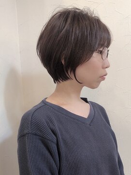 ニュートラル 前原店(Neutral by FLEAR) すっきり女性らしい丸みショート