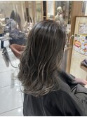 シルバーカラー/フェードカット/ニュアンスマッシュ[新宿駅