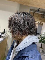 クオル 立川(QOL)&nbsp;波巻き 波打ち ツイスト スパイラル ツイスパ パーマ ミディアム