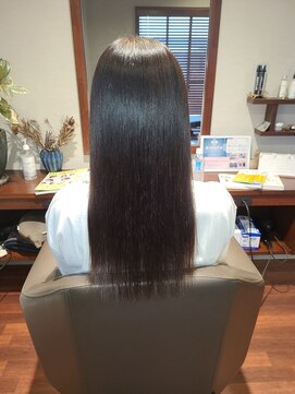 シー 豊川店(She) 艶髪　縮毛矯正　30代、40代、50代