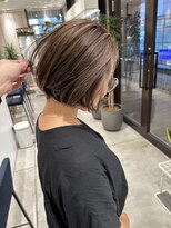 ステアケース 武蔵小杉店(stair:case) 大人かわいいハイライトカラー×前下がりハンサムショートボブ