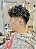 刈り上げツーブロックアップバングショートビジネスメンズヘア