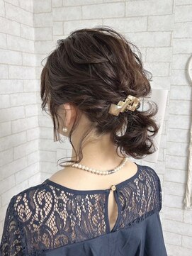 ベルデイズ 関内店(BELDAYS) 短い髪の毛のポニーテール