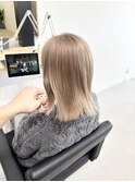 ミルクティーベージュ