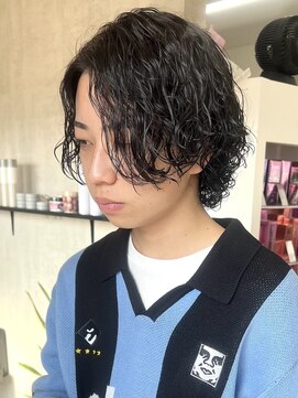 トリコ(ToricO) 波打ちセンターパート/スパイラルパーマ