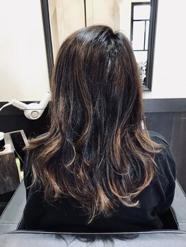 ヘアーメイク クェーサー(Hair make Quasar) 外国人風ナチュラルバレイヤージュ