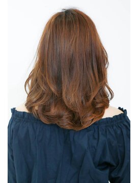 ニューヨークニューヨーク 梅田茶屋町店(NYNY) 外国人風ゆる巻きミディアムヘア