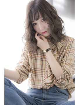 ヘアーアンドメイク ファット(Hair&Make PHAT) ふんわりミディアムボブグレージュ3Dカラー20代30代40代