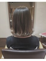 アジーオ(agio) 外ハネ　オリーブボブ