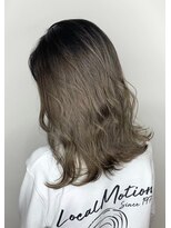 メーヴェ(Mowen) mowen 南堀江グレージュxアディクシーxラフウェーブ