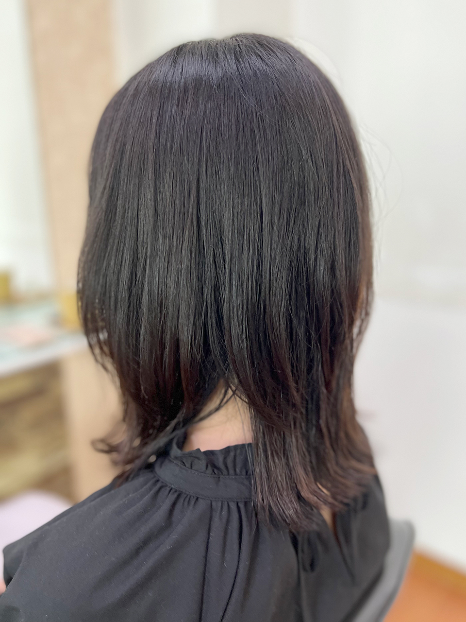ストレートミントアッシュベージュ髪質改善艶感カラー