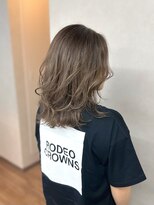 ヴィフ 大船(VIF)&nbsp;レイヤーカットくびれヘアカット白髪ぼかし脱白髪染めハイライト