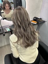 ユニー(uniii)&nbsp;ショート/ボブ/ミディアム/ロング/髪質改善/縮毛矯正/新宿