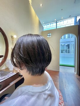 エルサフィロ ヨドヤバシ(el zafiro yodoyabashi) 【el zafiro yodoyabashi】大人女性段差ショート