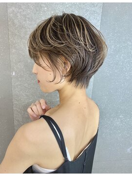 レーヴバイロンド 仙台(Reve by Lond) 韓国風ハイトーンショートボブ顔まわり シアーカラー カール