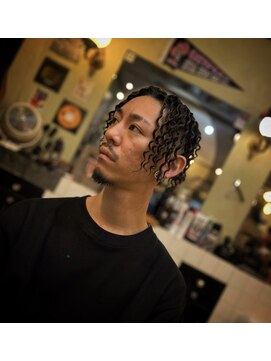 クイーンズバイジェントルマンバーバー(queens by gentlemanBarber) Uchi style