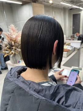 ピンク バイ アンジェリカ 瓢箪山店(PINQ by ANGELICA) 切りっぱなしボブ