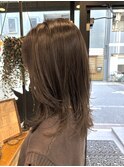 やわらかミディアムワンカールパーマカーキグレージュ前髪錦糸町