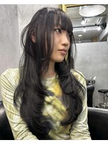 ジーナ(XENA) 小顔に魅せるヘア×レイヤーカット×渋谷