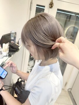 テトラ バイ ネオリーブ 横浜西口店(tetra by neolive) 透明感グレージュカラー＊*【横浜/横浜駅/卒業式】