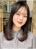 顔周りレイヤーカットくびれヘアミルクティーベージュカラー