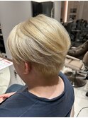 ベージュブロンドヘア