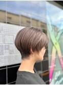 綺麗なフォルムのショートヘア×透明感ベージュ◎