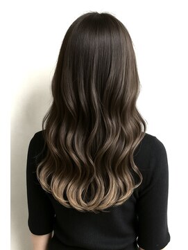 ミー 岡崎(mii) mii 透明感グラデーション艶ウェーブ［岡崎/稲熊/グラデ］