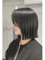 ストレータ バイ マリオ(Strata by mario)&nbsp;〈宮本〉フェイスレイヤー×切りっぱなしボブ