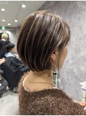 立体感カラーのコンパクトショートボブ