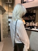 ペレ 原宿(PELE)&nbsp;ミルクティーブロンド/ダークブルー/デジタルパーマ/原宿