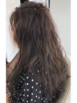 ヌーム 塚本店(NOOM) 【秋＆冬スタイル】外国人風ダークグレージュハイライト