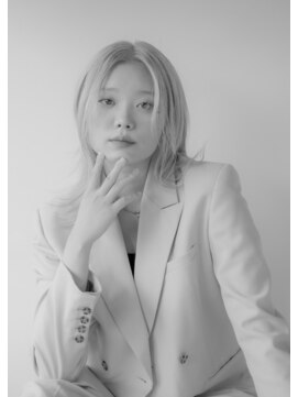 ヘアメイク エイト キリシマ(hair make No.8 kirishima) モノクローム×撮影・ @no8_doc_shinichi