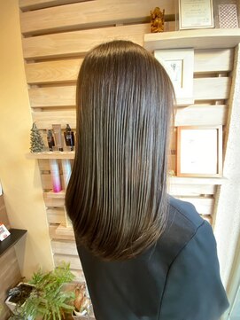 サロンドカスティーロ(salon de castillo) 大人可愛いナチュラルツヤ髪カーキベージュセミロング20代30代