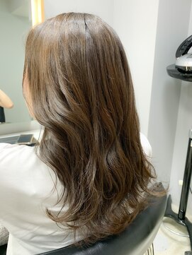 フィゼル 南堀江店(fizelle) オリーブベージュ