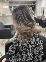 エイト 神戸三宮店(EIGHT)&nbsp;【外国人風】バレイヤージュスタイル♪