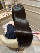 アンド ラ ブランシュ(&.La Blanche)&nbsp;セミディ/シアーカラー/ショートヘア/姫カット/魅力倍増カール