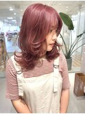 顔周りレイヤーカット×ピンクベージュ